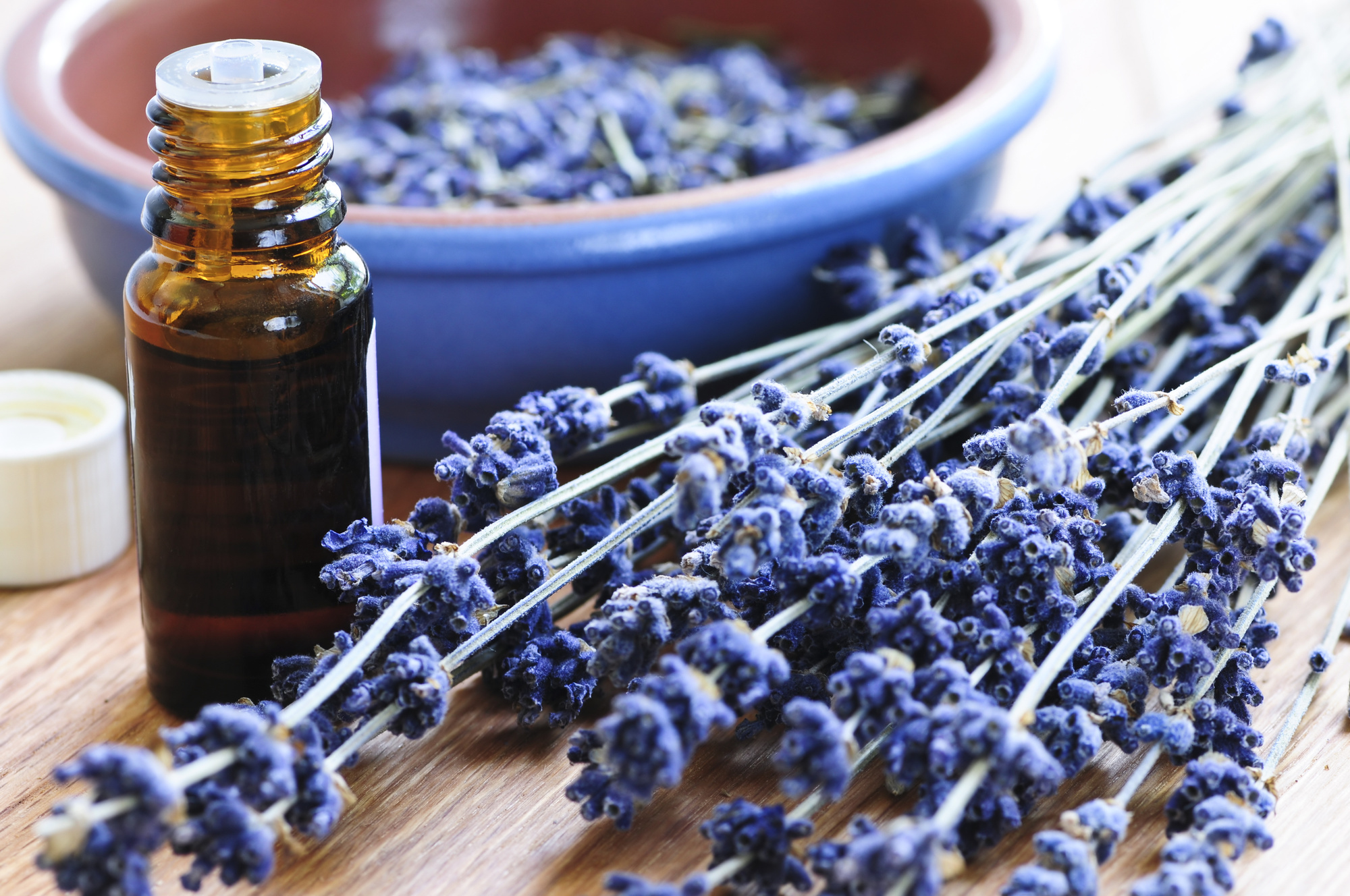 top-6-ways-to-use-essential-oils-for-a-healthy-home-sparkle-and-shine