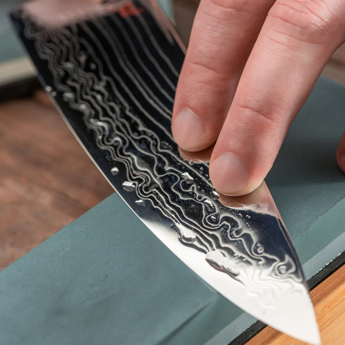 how to keep knives sharp at home